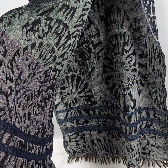 Woven Tie Dye Pattern Scarf with Fringe - Picture 4 of 4
